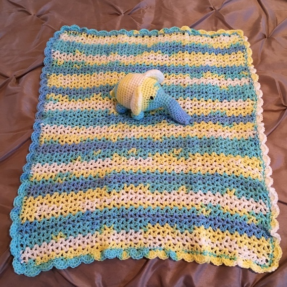 Handmade Blue/Yellow Baby Blanket with Elephant - Picture 3 of 8
